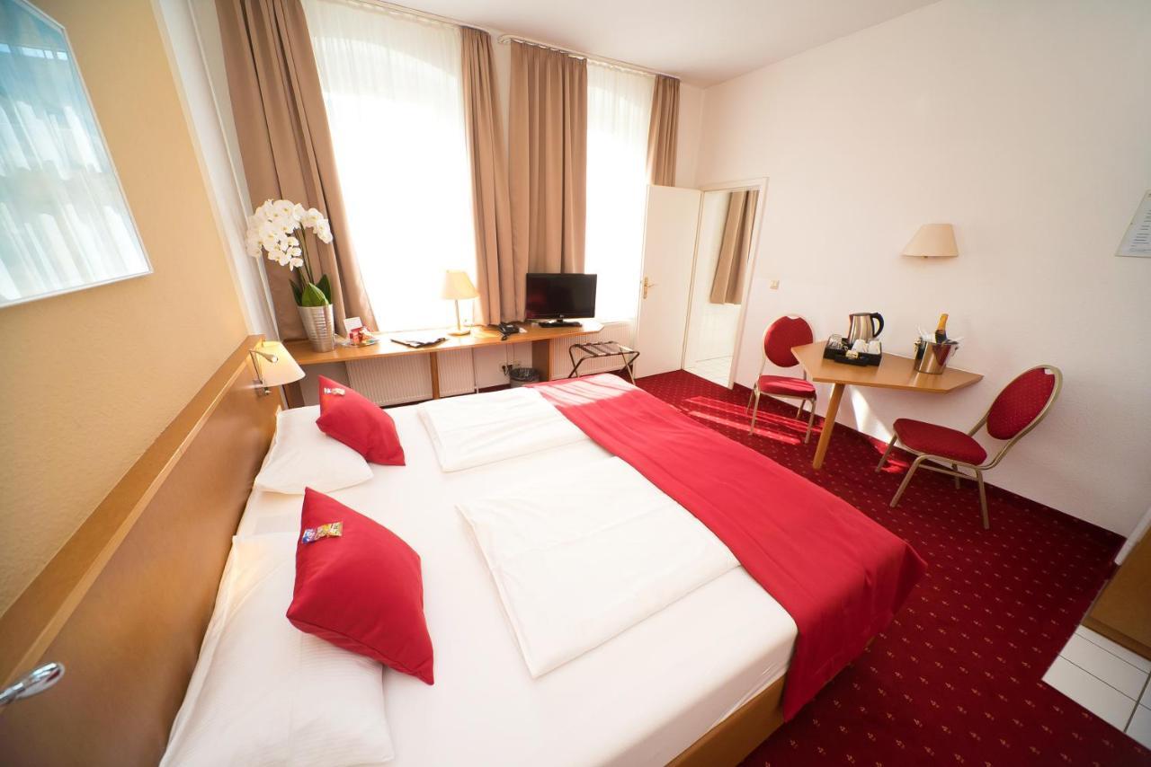 City-Hotel Am Wasserturm Halle ハレ エクステリア 写真