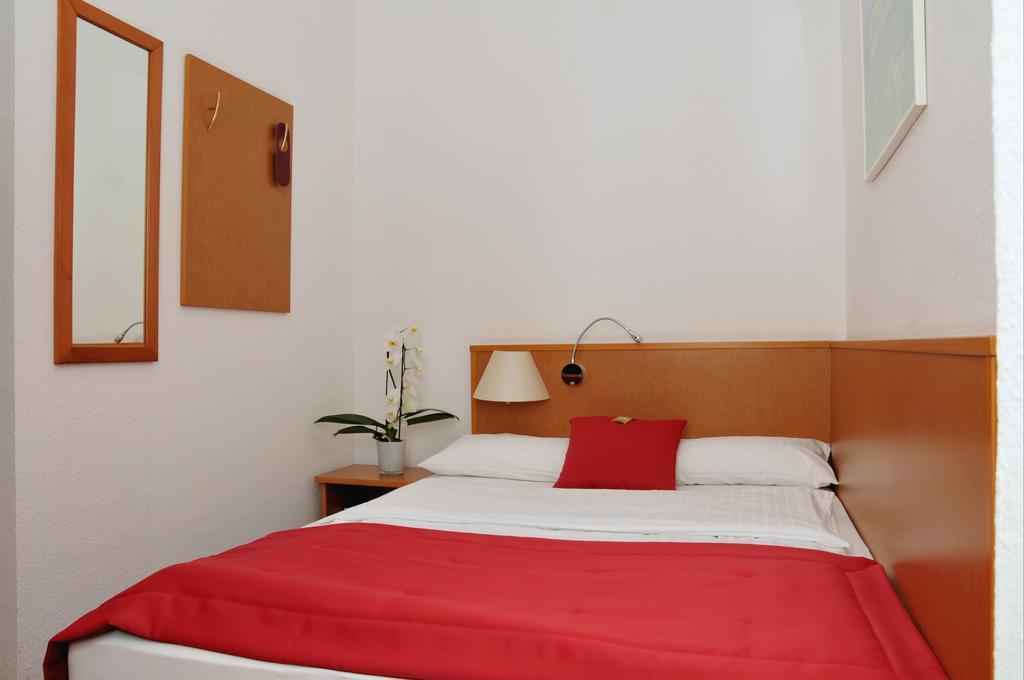City-Hotel Am Wasserturm Halle ハレ エクステリア 写真