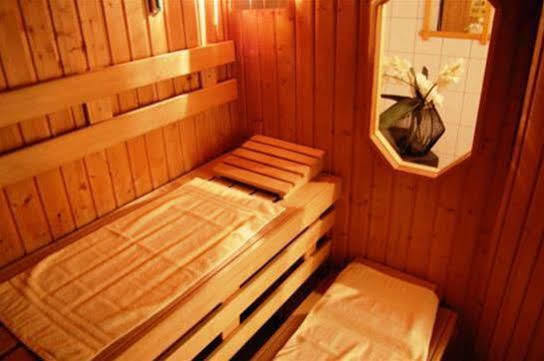City-Hotel Am Wasserturm Halle ハレ エクステリア 写真