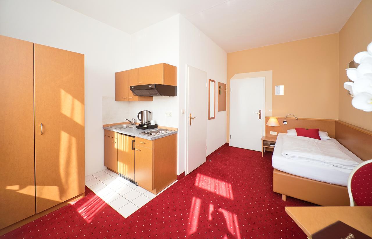 City-Hotel Am Wasserturm Halle ハレ エクステリア 写真