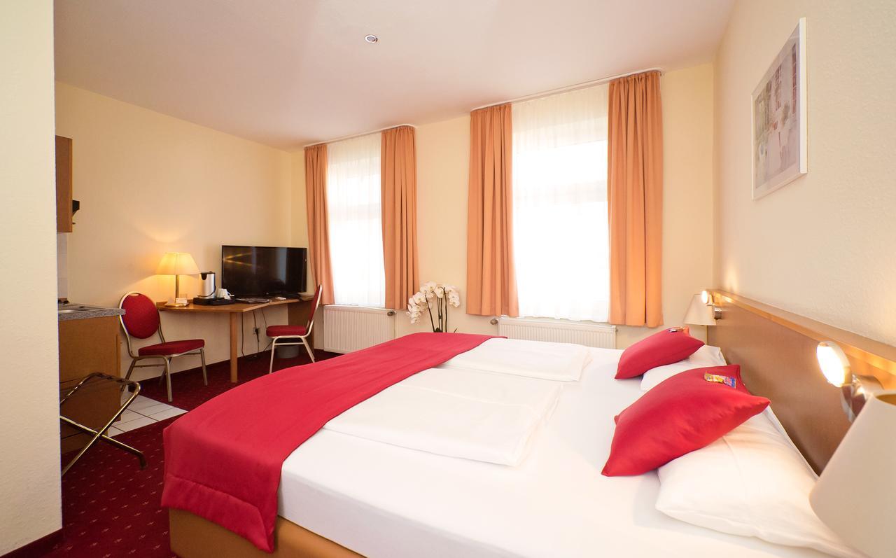 City-Hotel Am Wasserturm Halle ハレ エクステリア 写真